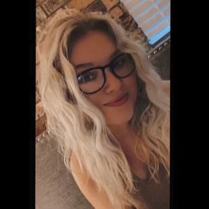 Meet your Posher, Becca